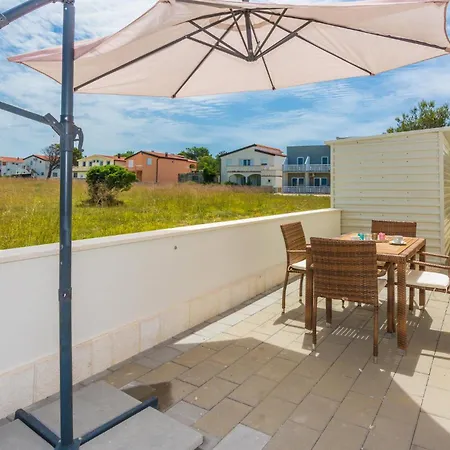 1 Bedroom Beautiful In