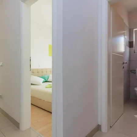 1 Bedroom Beautiful In * Vir